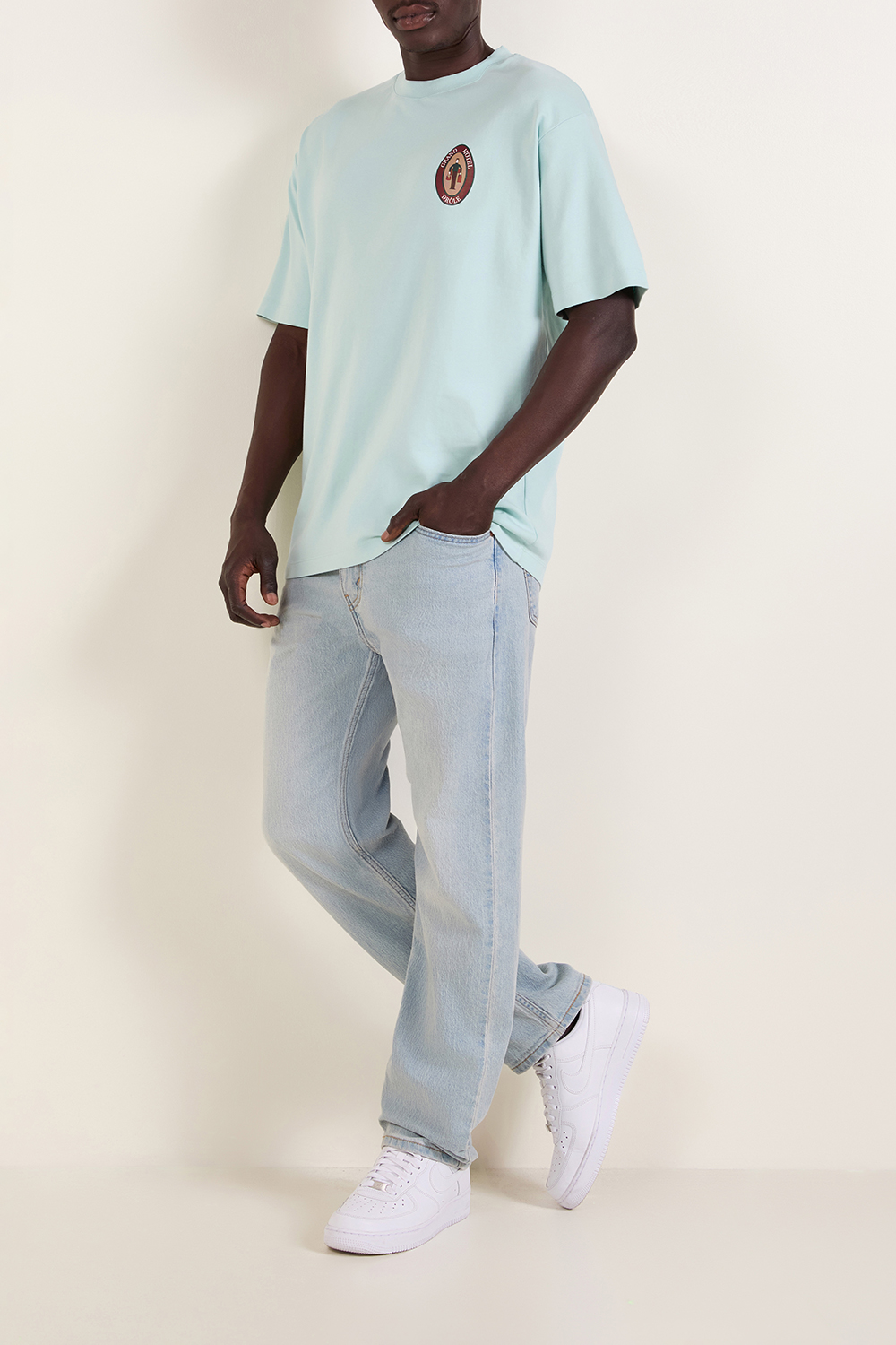 חולצת טי גארנד הוטל